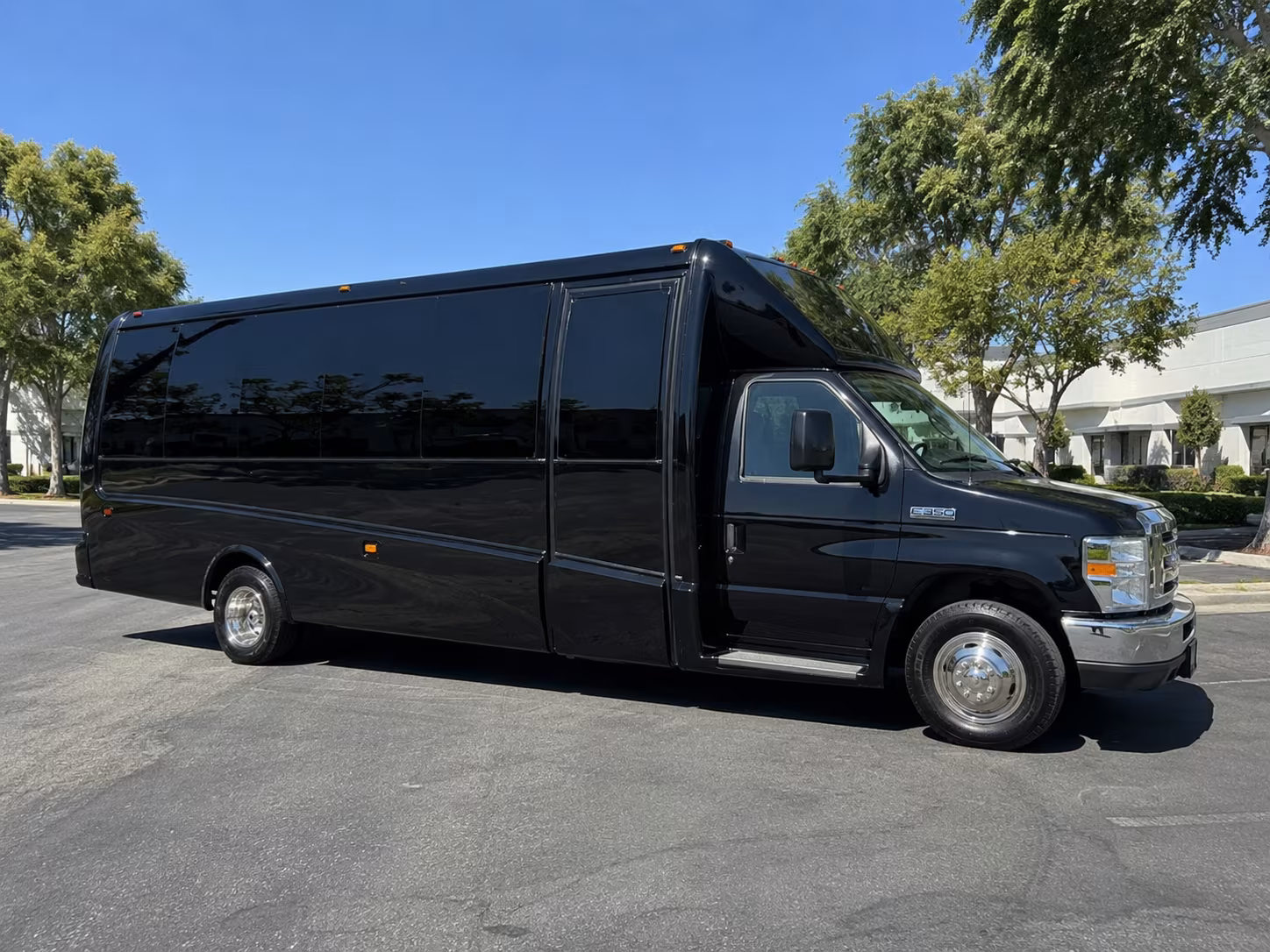 bus rentals for irvine companies attending oc and la trade shows