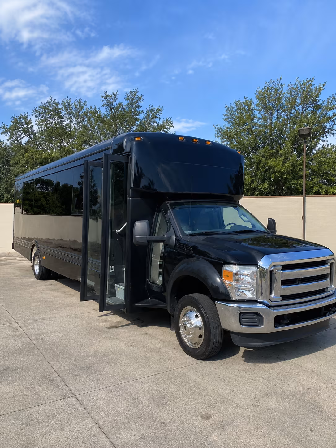 irvine 20 passenger party bus