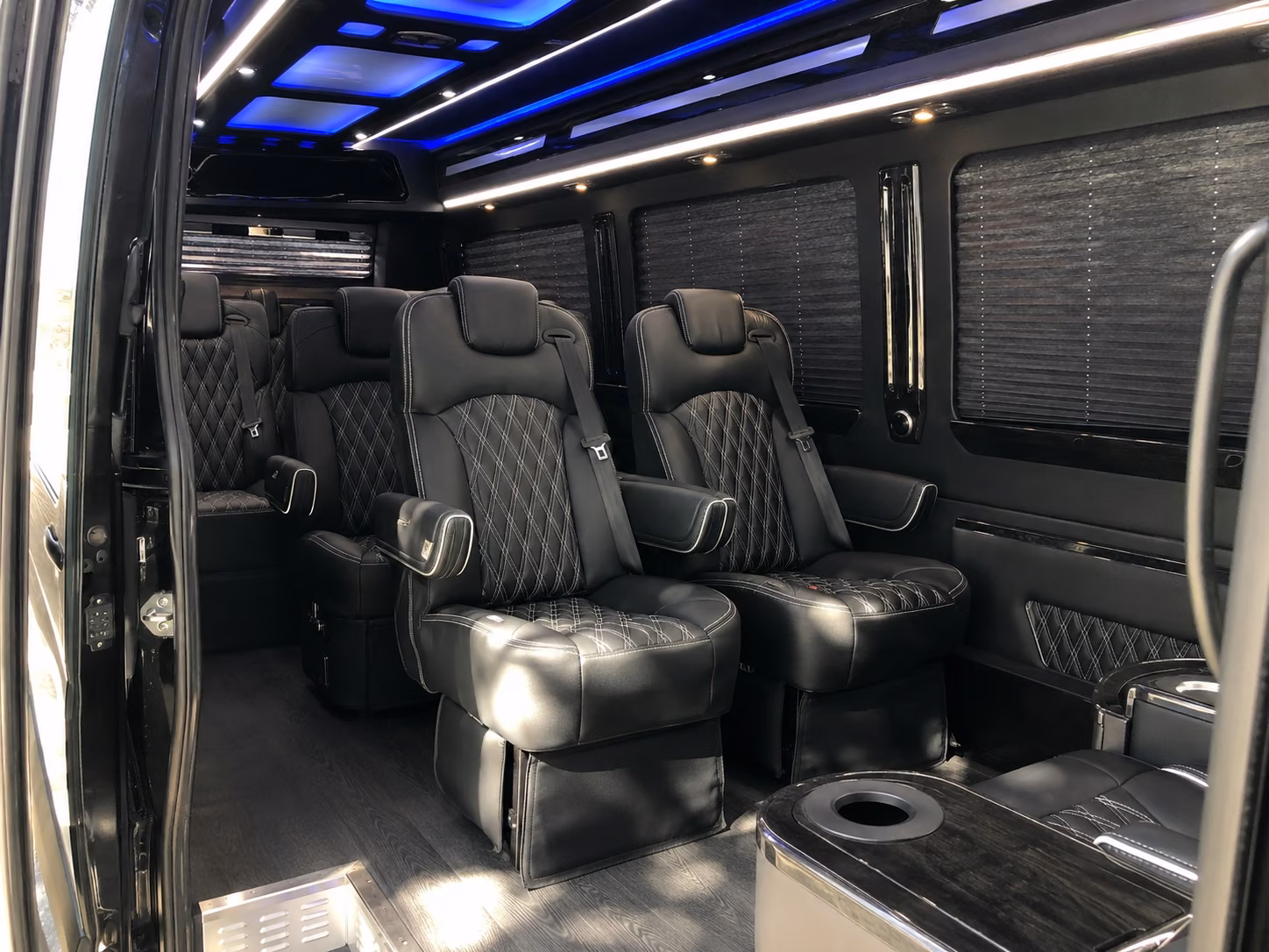reserve transportation for your next airport transfer 4