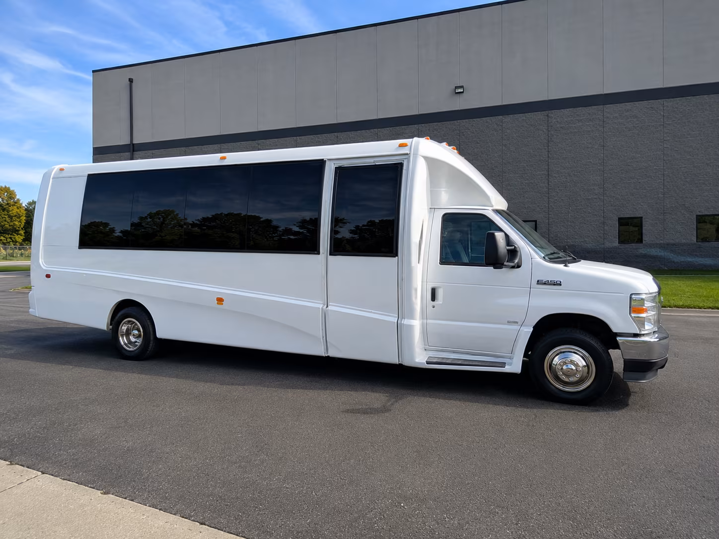 reserve transportation for your next wedding 2